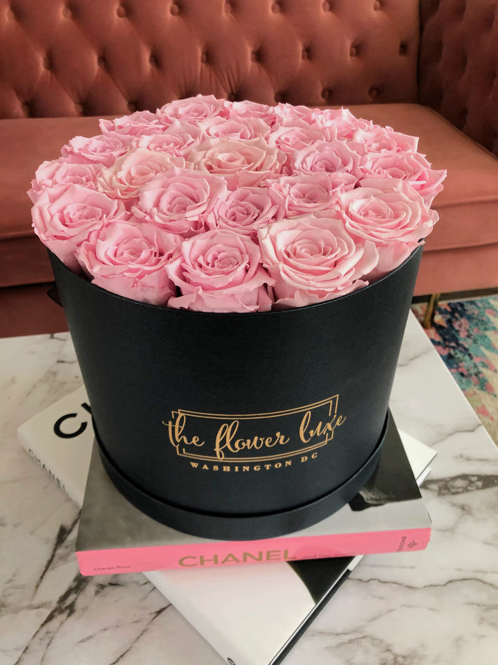 De Luxe Infinity Round Black Box- LAST ONE YEAR – The Flower Luxe - Online  Florist for Unique and Luxe Rose Gifts For Her, Nationwide Shipping and  Delivery in the DC metro area.